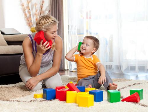 В какие развивающие игры играть с ребенком в 2 года дома. Развивающие игры для детей от 2 лет: занимаемся в домашних условиях