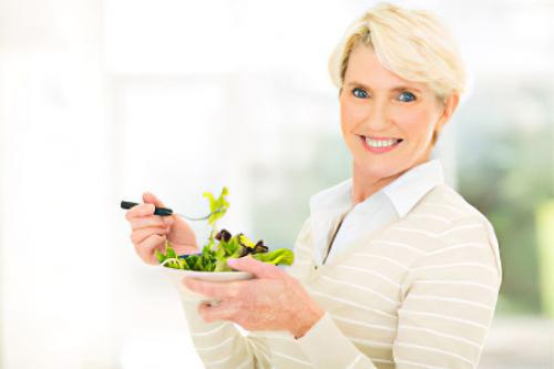 Как изменить рацион питания, чтобы помочь похудеть после 55 лет