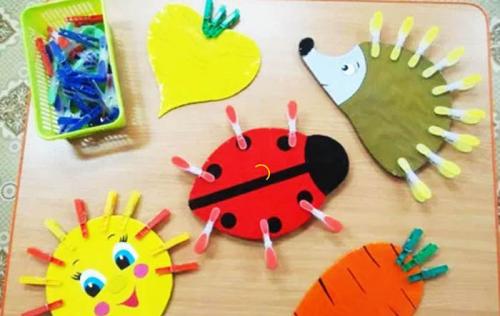 Развивающие игры для детей 1 5 года своими руками. Развивашки для детей от 1 года своими руками из подручных материалов