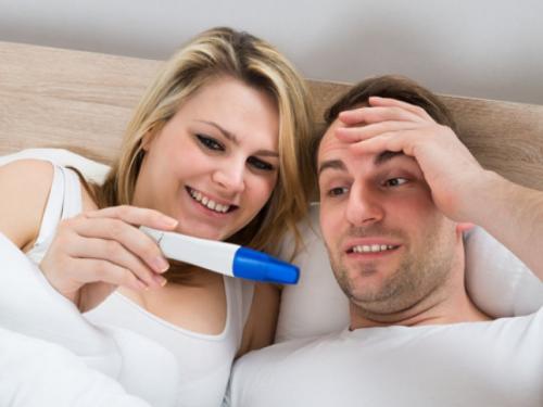 Как красиво сказать о беременности мужу и родителям. Как оригинально сообщить о беременности мужу и родителям: 36 идей-сюрпризов