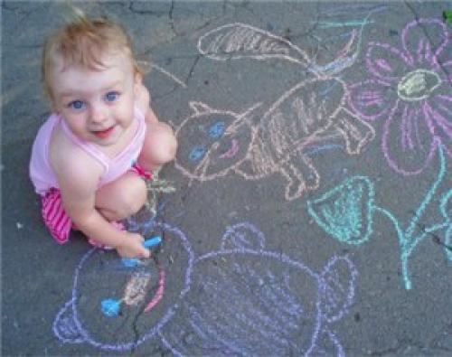 Чем занять ребенка в 2 года на улице. Чем заняться с ребенком 1,5-2 года на улице летом?