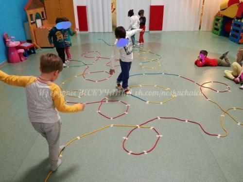 Подвижные игры для детей 3-4 лет в помещении. Подвижные игры для детей 3-4 лет