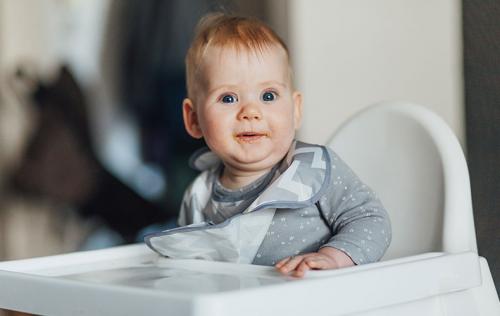 Нужно ли ребенка присаживать в 6 месяцев. Когда можно присаживать малыша? 02 Нужно ли ребенка присаживать в 6 месяцев. Когда можно присаживать малыша? 02