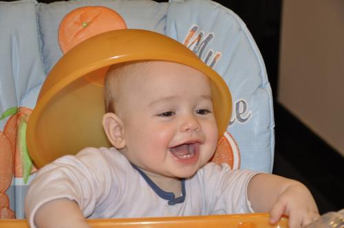 Чем занять ребенка до года. 25 идей, чем заняться с малышом до года