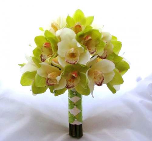 Какие цветы дарят на свадьбу. Какие цветы принято дарить на свадьбу и что они символизируют в букете для молодоженов? 04