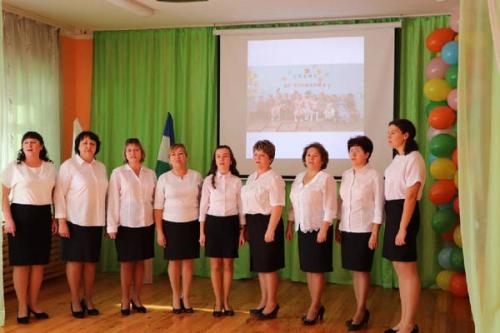 27 сентября День дошкольного работника. 27 сентября – День воспитателя и всех дошкольных работников материал