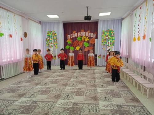 27 сентября День дошкольного работника. 27 сентября – День воспитателя и всех дошкольных работников материал