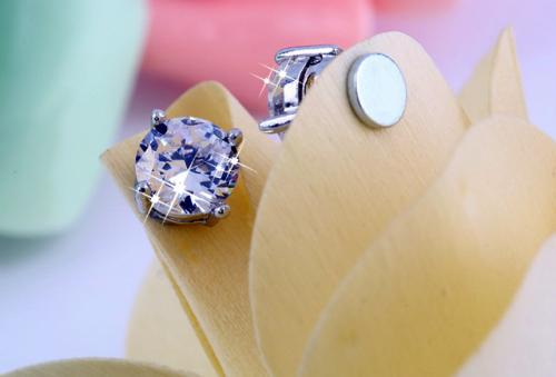 Что подарить родителям на крестины ребенка. Что подарить на крестины ребенку, взрослому и крестным родителям