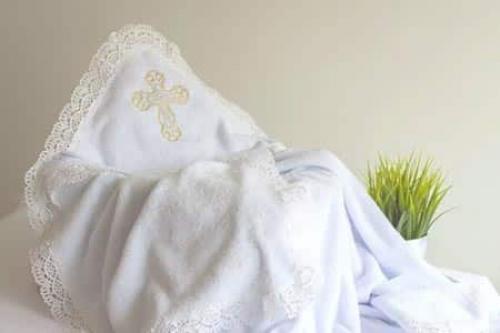 Оригинальный подарок на крестины. Что дарят на крещение — ТОП 15 традиционных подарков для ребенка от крестных мамы и папы