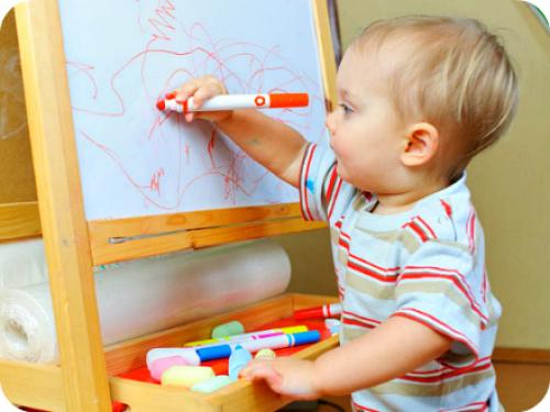 Чем занять ребенка в 2 года дома зимой. Чем заниматься с детьми 2 лет дома – 115 идей, которые вам помогут, когда ваша фантазия уже иссякла