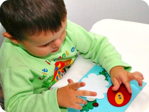 Чем занять ребенка в 2 года дома зимой. Чем заниматься с детьми 2 лет дома – 115 идей, которые вам помогут, когда ваша фантазия уже иссякла