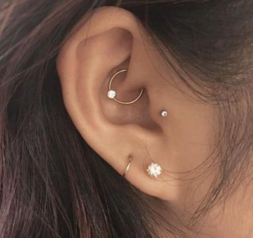 Прокол хряща уха сколько заживает. Прокалывание ушек детям: отвечаем на часто задаваемые вопросы 29 Прокол хряща уха сколько заживает. Прокалывание ушек детям: отвечаем на часто задаваемые вопросы 29