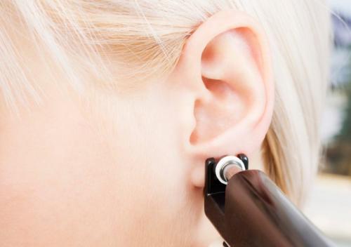 Если ушки загноились после прокола. Инструкция по уходу после прокола мочки уха 02