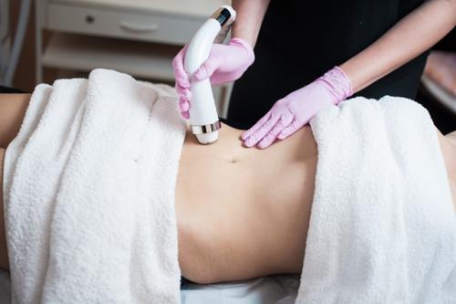 Жировые ловушки на теле у женщины, как избавиться. Методы устранения локальных жировых отложений 01