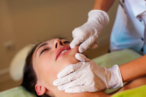 Лимфодренаж для лица. Ручной лимфодренажный массаж лица в домашних условиях 10