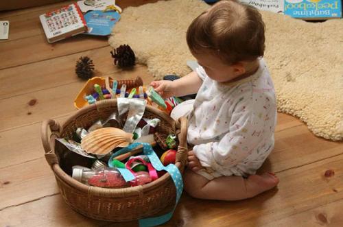 Развивающие игры для детей 1 год своими руками. Развивашки для детей от 1 года своими руками из подручных материалов