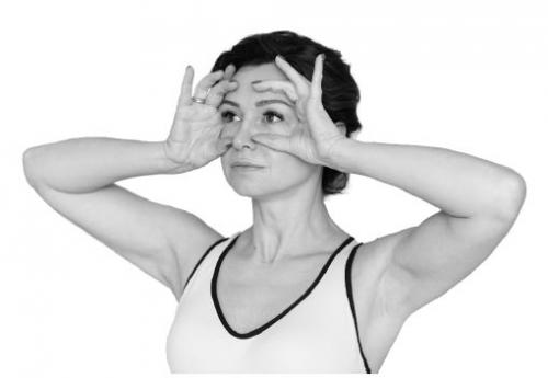 Как убрать складку на веке. Как избавиться от нависших век