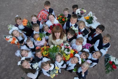 Какие цвета и визуальные эффекты можно использовать для создания впечатляющего поздравления