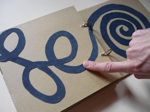 Какие материалы можно использовать для создания домашних игр и развлечений для ребенка в 3 года. Коллекция развивашек для развития мелкой моторики