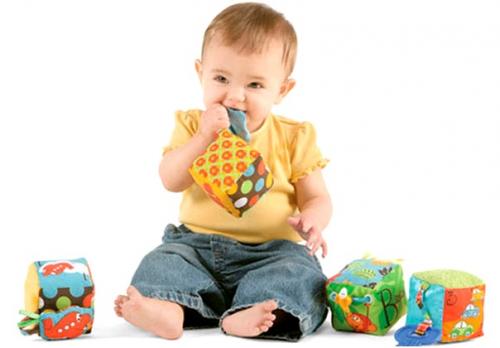 Во что играть с годовалым ребенком дома. Как провести время с пользой