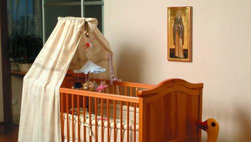 Что подарить на крестины девочке от крестной и крестного. Что должны подарить на Крещение крестные мама и папа? 04 Что подарить на крестины девочке от крестной и крестного. Что должны подарить на Крещение крестные мама и папа? 04