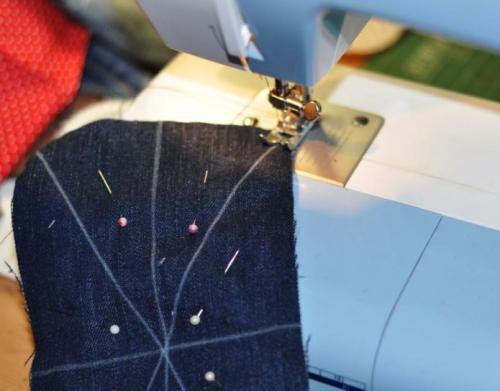 Как правильно собрать пенал в школу. Как сделать пенал для школы своими руками: 5 простых мастер-классов