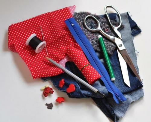 Как правильно собрать пенал в школу. Как сделать пенал для школы своими руками: 5 простых мастер-классов