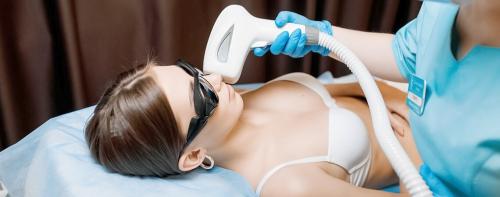 Со скольки лет можно делать эпиляцию лазером. З якого віку можна робити лазерну епіляцію: відповіді фахівців
