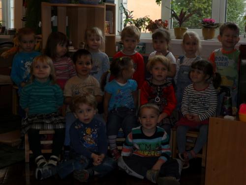 Режим дня для детей 3-4 лет в детском саду. Режим дня для ребёнка 3-4 лет. консультация (младшая группа) на тему