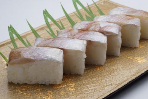 Как покрасить рис для роллов. Экскурс в историю