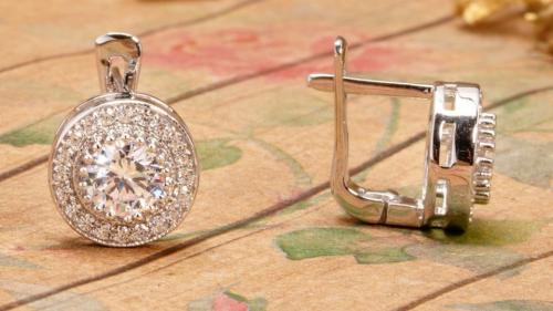 Как долго прокол в ухе может быть закрытым. Зарастают ли уши, если не носить серьги?