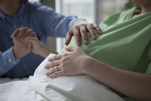 Как уменьшить боль при родах. Как обезболить схватки во время родов 02 Как уменьшить боль при родах. Как обезболить схватки во время родов 02