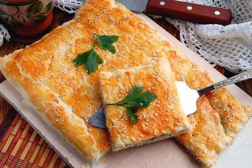 Пирог из слоеного теста сладкий. Пирог из слоеного теста: 15 вкусных рецептов приготовления