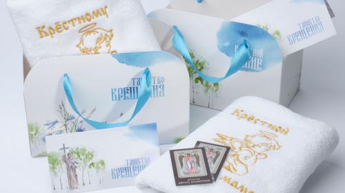 Какие символические подарки подходят для крестных. Что подарить крестным родителям на крещение?